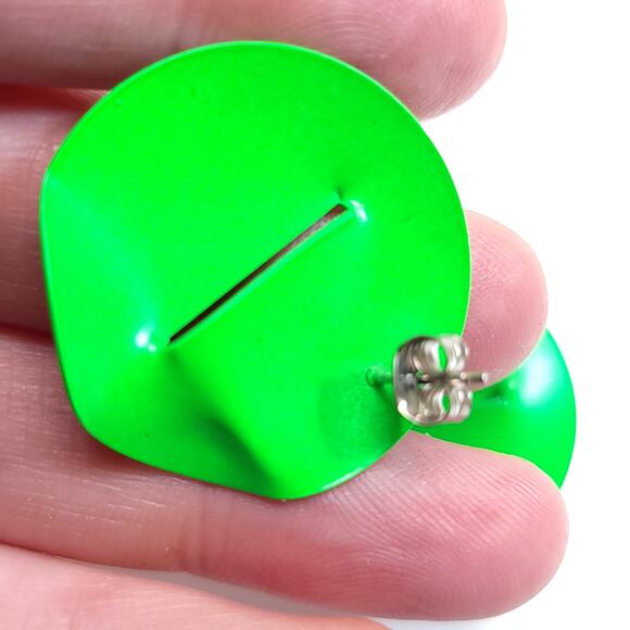 Vintage Green Metal Sculpted Earrings, Glossy Finish, Bold Statement Design - Picture 3 of 10